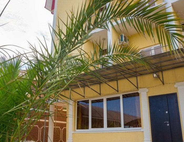 Гостиница Kristall / Кристалл Гечрипш